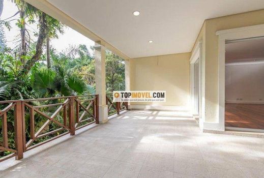 Foto 16 do(a) Casa em Condomínio false para alugar em Jardim Petrópolis, São Paulo