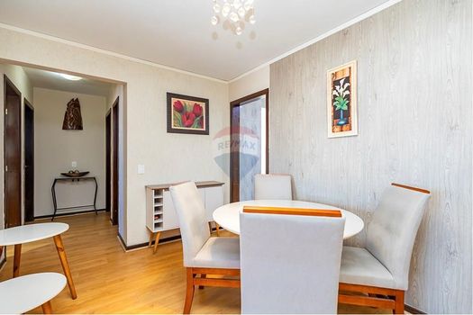 Foto 3 do(a) Apartamento de 3 quartos à venda em Capão Raso, Curitiba