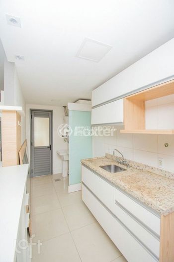 Foto 6 do(a) Apartamento de 1 quartos à venda em Três Figueiras, Porto Alegre