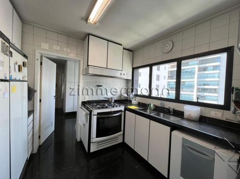 Foto 11 do(a) Apartamento de 4 quartos à venda em Itaim Bibi, São Paulo