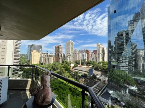 Foto 6 do(a) Apartamento de 4 quartos à venda em Itaim Bibi, São Paulo