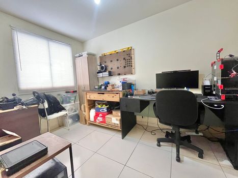Foto 9 do(a) Apartamento de 2 quartos à venda em Capão Raso, Curitiba