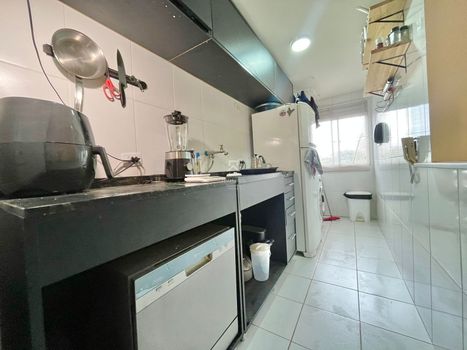 Foto 6 do(a) Apartamento de 2 quartos à venda em Capão Raso, Curitiba