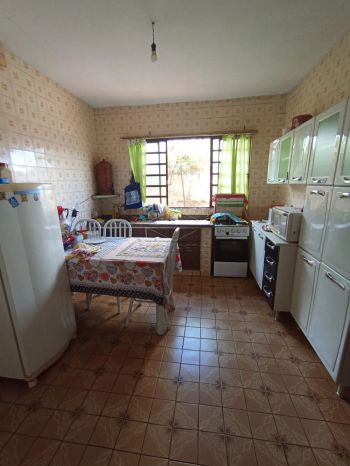 Foto 3 do(a) Casa de 3 quartos à venda em Vila Narcisa, Barra Bonita