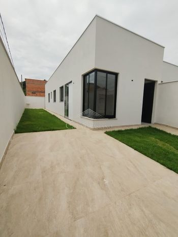 Foto 2 do(a) Casa de 3 quartos à venda em Santo Antônio, Vespasiano