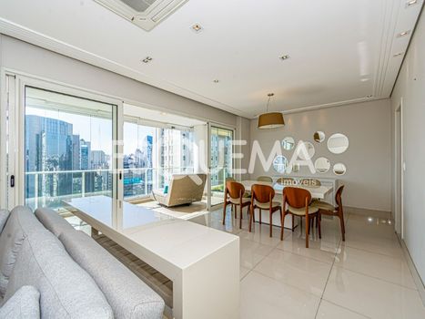 Foto 3 do(a) Apartamento de 2 quartos para alugar em Itaim Bibi, São Paulo