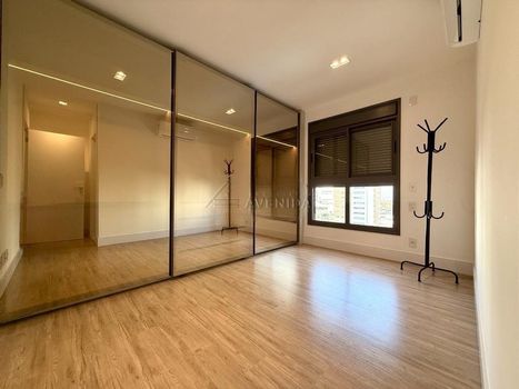 Foto 23 do(a) Apartamento de 3 quartos para alugar em Santa Rosa, Londrina