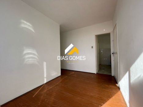 Foto 1 do(a) Apartamento de 4 quartos para alugar em Centro, Pelotas