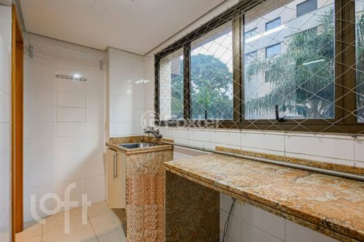 Foto 14 do(a) Apartamento de 3 quartos à venda em Três Figueiras, Porto Alegre