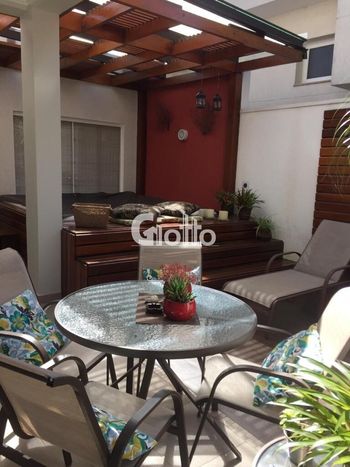 Foto 2 do(a) Casa de 3 quartos à venda em Vila Oliveira, Mogi das Cruzes