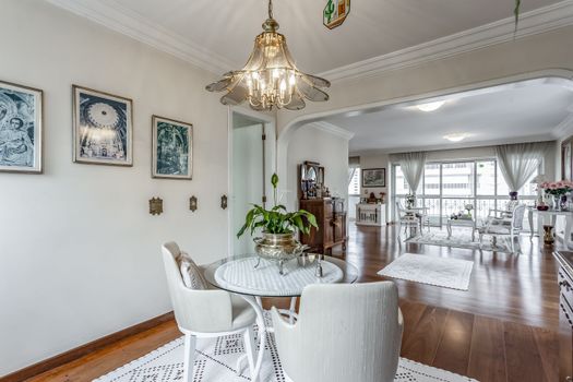 Foto 4 do(a) Apartamento de 3 quartos à venda em Moema, São Paulo