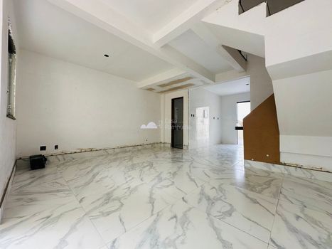 Foto 4 do(a) Casa de 3 quartos à venda em Jardim Leblon, Belo Horizonte