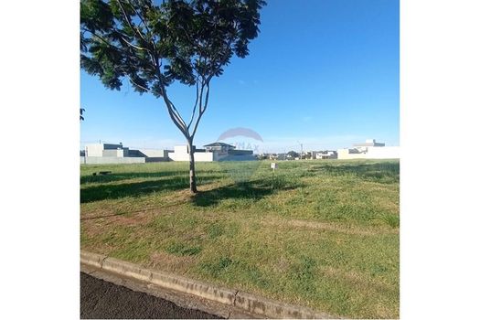 Foto 4 do(a) Terreno false à venda em Residencial Himalaia, Lins