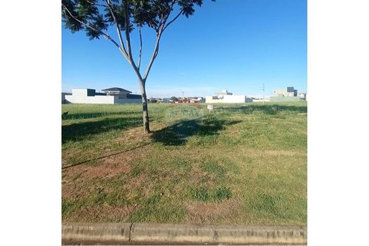 Foto 3 do(a) Terreno false à venda em Residencial Himalaia, Lins