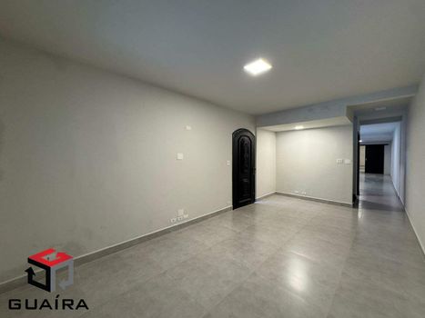 Foto 4 do(a) Casa de 4 quartos à venda em Jardim Ocara, Santo André