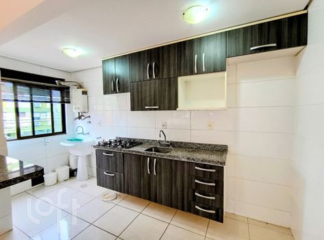 Foto 6 do(a) Apartamento de 2 quartos à venda em Vila Ipiranga, Porto Alegre