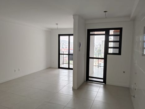 Foto 2 do(a) Apartamento de 1 quartos à venda em Barreiros, São José