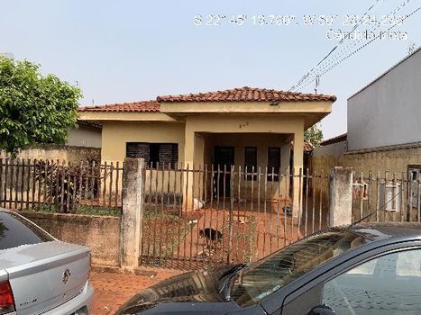 Foto 1 do(a) Casa de 3 quartos à venda em Vila Gaspar, Cândido Mota