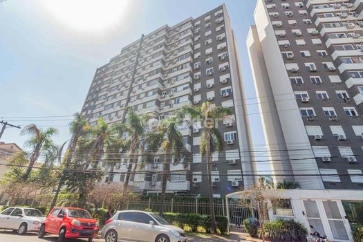 Foto 40 do(a) Apartamento de 3 quartos à venda em São João, Porto Alegre