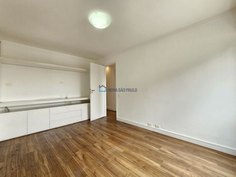 Foto 9 do(a) Apartamento de 3 quartos à venda em Vila Nova Conceição, São Paulo