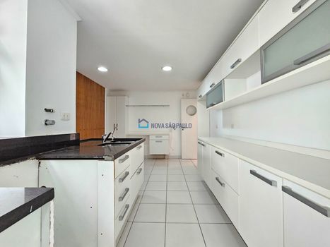 Foto 23 do(a) Apartamento de 3 quartos à venda em Vila Nova Conceição, São Paulo