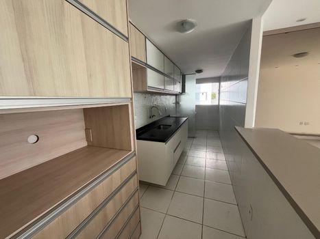 Foto 3 do(a) Apartamento de 3 quartos à venda em Jardim Renascença, São Luís