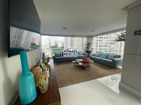 Foto 1 do(a) Apartamento de 4 quartos à venda em Floresta, Porto Alegre
