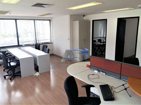 Foto 1 do(a) Sala / Conjunto Comercial false para alugar em Vila Cordeiro, São Paulo