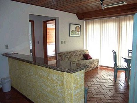 Foto 13 do(a) Hotel / Motel / Pousada de 9 quartos à venda em Canasvieiras, Florianópolis