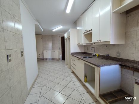 Foto 3 do(a) Apartamento de 4 quartos à venda em Centro, Florianópolis