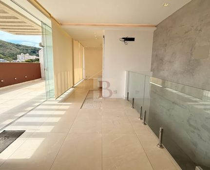 Foto 2 do(a) Cobertura de 3 quartos à venda em Santa Rosa, Niterói