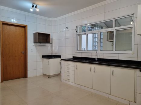 Foto 11 do(a) Casa em Condomínio de 4 quartos à venda em Jardim Saint Gerard, Ribeirão Preto