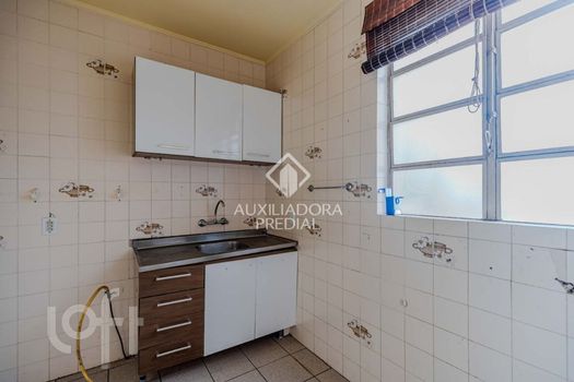 Foto 9 do(a) Apartamento de 1 quartos à venda em Glória, Porto Alegre