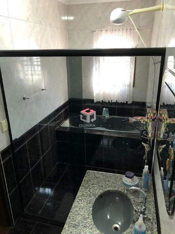 Foto 23 do(a) Casa de 4 quartos à venda em Vila Aquilino, Santo André