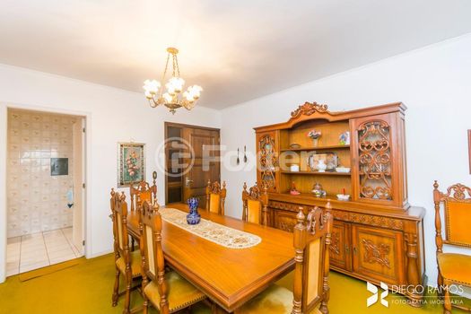 Foto 5 do(a) Apartamento de 3 quartos à venda em Três Figueiras, Porto Alegre