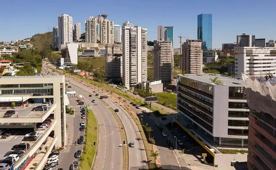 Foto 3 do(a) Sala / Conjunto Comercial false à venda em Vila da Serra, Nova Lima