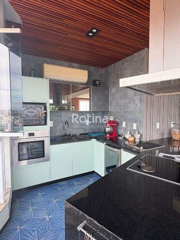 Foto 8 do(a) Apartamento de 3 quartos à venda em Lídice, Uberlândia