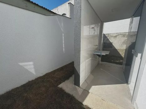 Foto 5 do(a) Casa de 3 quartos à venda em Etelvina Carneiro, Belo Horizonte
