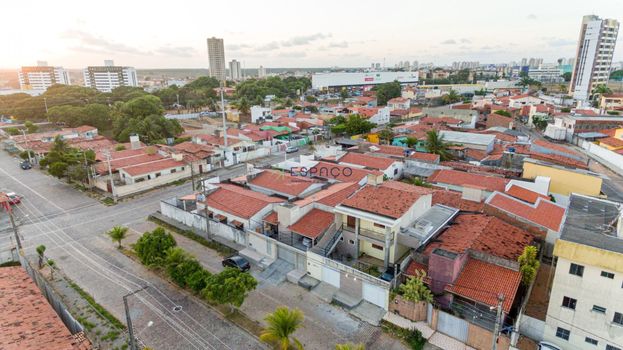 Foto 5 do(a) Casa de 6 quartos à venda em Nova Parnamirim, Parnamirim