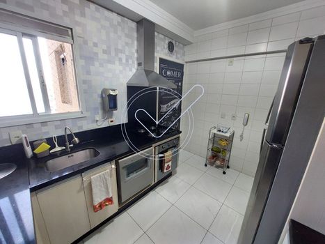 Foto 2 do(a) Apartamento de 3 quartos à venda em Jardim Tupanci, Barueri