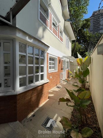 Foto 9 do(a) Casa em Condomínio de 4 quartos à venda em Jardim Petrópolis, São Paulo