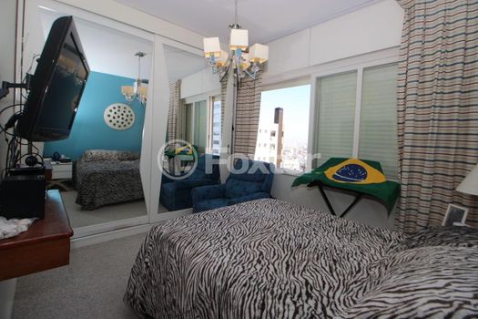 Foto 18 do(a) Apartamento de 3 quartos à venda em Petrópolis, Porto Alegre
