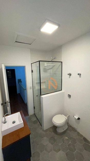 Foto 4 do(a) Casa de 3 quartos para alugar em Aclimação, São Paulo