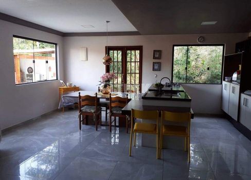 Foto 1 do(a) Casa de 3 quartos à venda em Rio do Ouro, Niterói