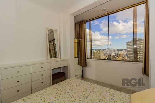Foto 7 do(a) Flat de 2 quartos à venda em Centro Histórico, Porto Alegre