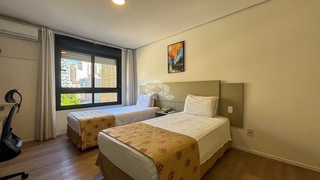 Foto 1 do(a) Kitnet / JK / Studio de 1 quartos à venda em Cidade Baixa, Porto Alegre