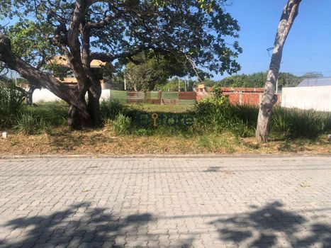 Foto 2 do(a) Terreno false à venda em null, Aquiraz