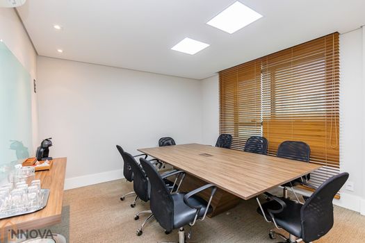 Foto 46 do(a) Imóvel Comercial false à venda em Centro, Curitiba