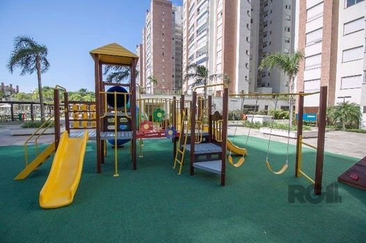 Foto 18 do(a) Flat de 3 quartos à venda em Jardim do Salso, Porto Alegre