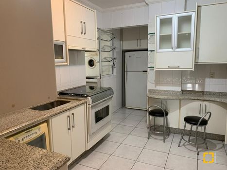 Foto 7 do(a) Apartamento de 3 quartos à venda em Kobrasol, São José